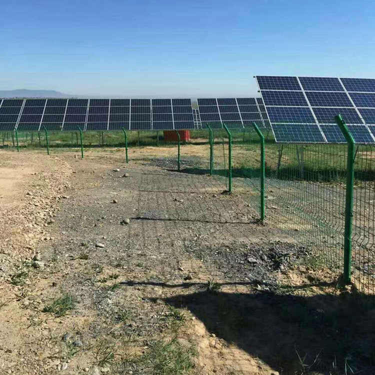 太陽能發(fā)電場區(qū)圍欄標準圖片4